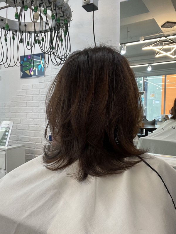 청주 복대동 미용실 미디움 레이어드컷 시술중4