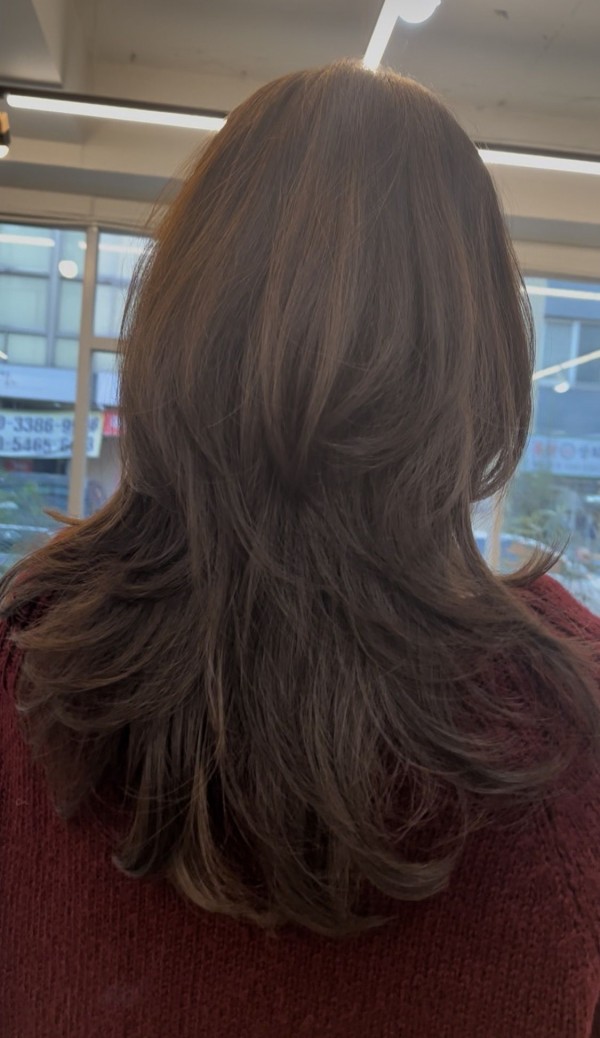 청주 복대동 미용실 롱레이어드컷 시술후 완성 뒷모습