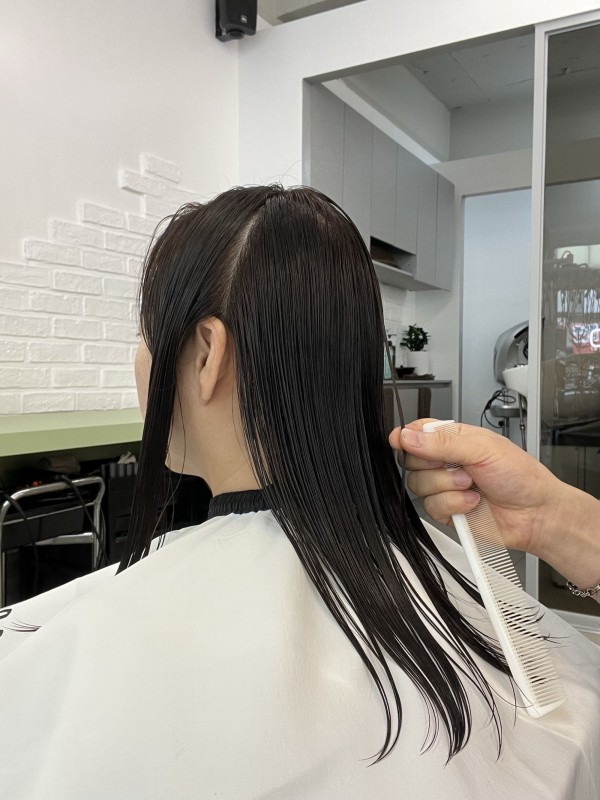 청주 복대동 미용실 미디움 레이어드컷 시술중1