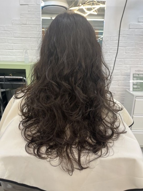 청주 복대동 미용실 여자 긴머리 웨이브펌 시술중2