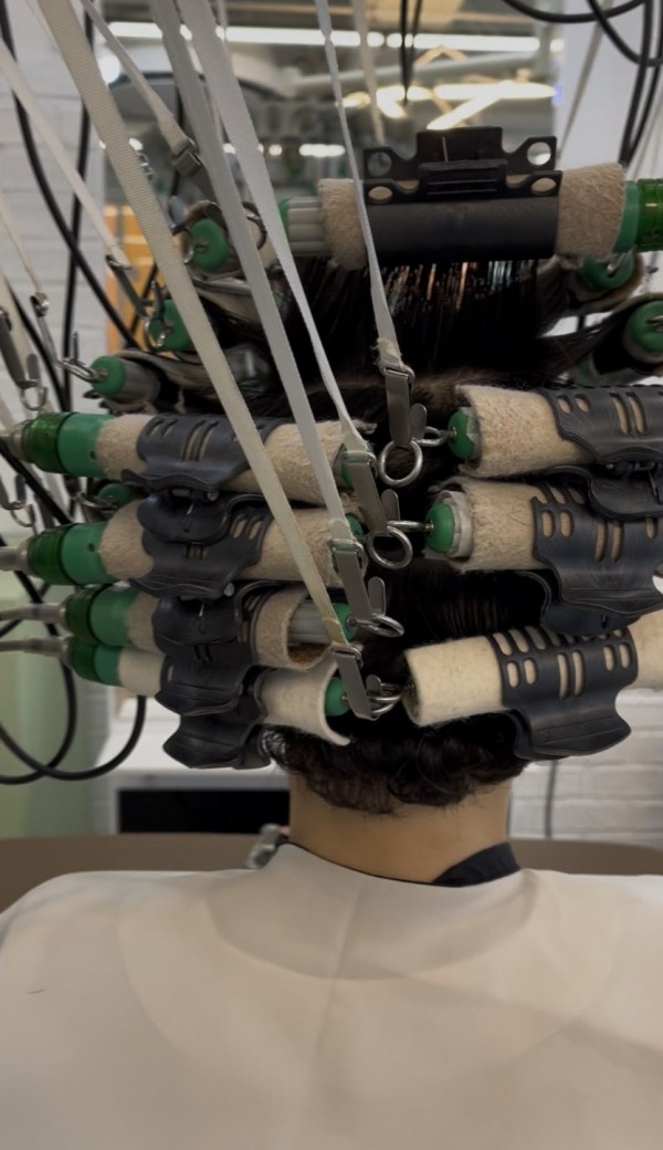 청주 복대동 미용실 단발S컬펌 시술중