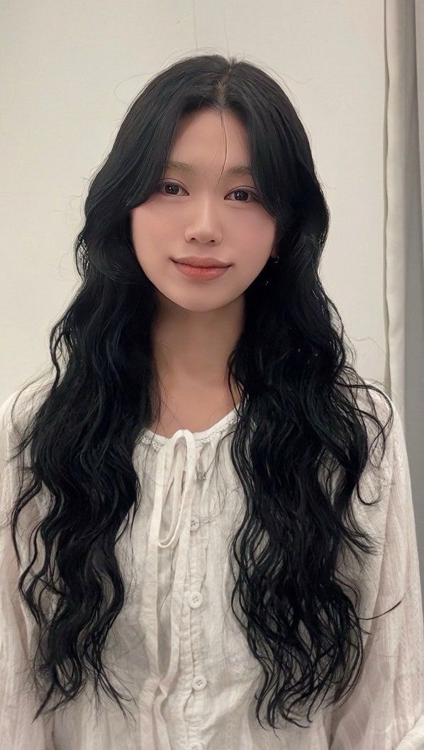 성신여대역 미용실 살롱드바이퍼스트은비 비오는 장마철에도 예쁜 긴머리 굵은히피펌 시술후 앞모습