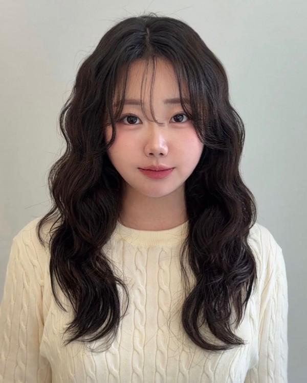 성신여대 미용실 살롱드바이퍼스트 은비 젤리펌 스타일 완성후 앞모습