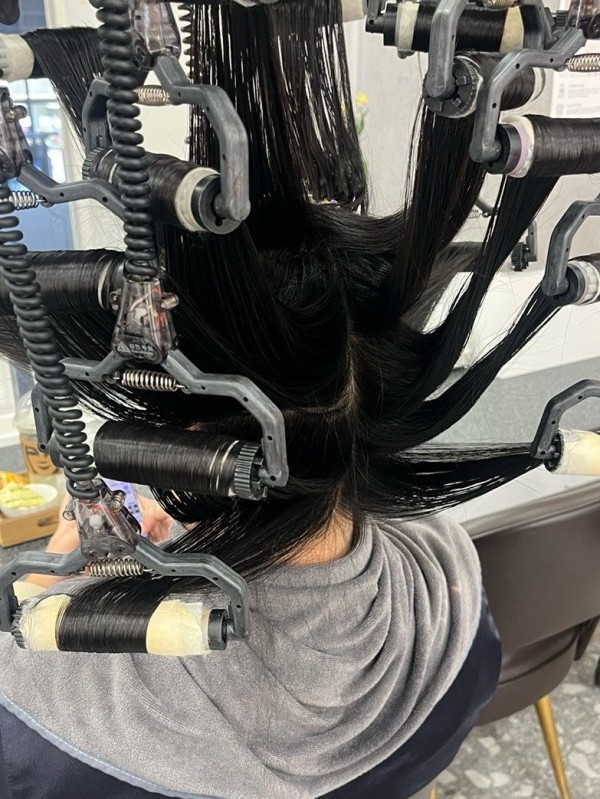 성신여대역미용실 살롱드바이퍼스트은비 분위기 전환하기 좋은 긴머리 레이어드펌 하이레이어드펌 시술중3