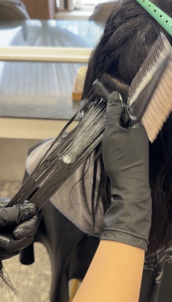 성신여대역 미용실 살롱드바이퍼스트 은비 고급스러운 웨이브 그레이스펌 시술중1