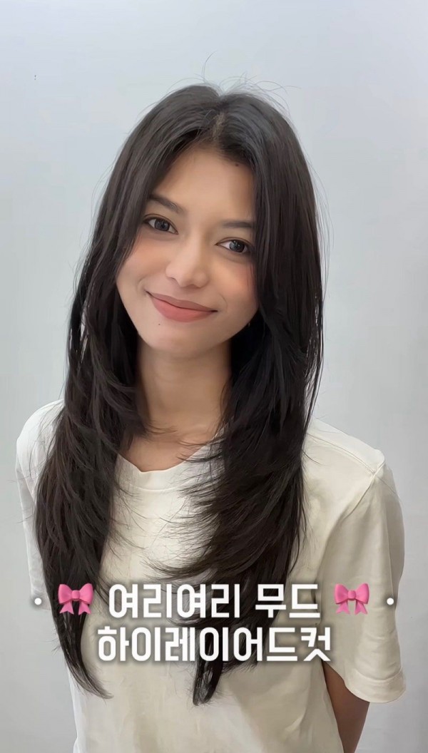 성신여대역미용실 살롱드바이퍼스트 은비 분위기 전환하기 좋은 긴머리 레이어드펌 하이레이어드펌 시술후 앞모습