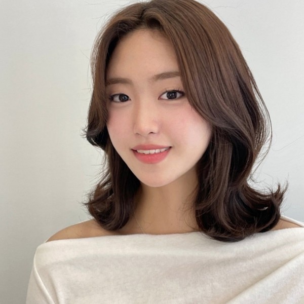 성신여대미용실 어중간한 머리길이가 어깨에 닿아서 뻣치는게 고민이라면 중단발레이어드컷 &#038;amp; 빌드펌4