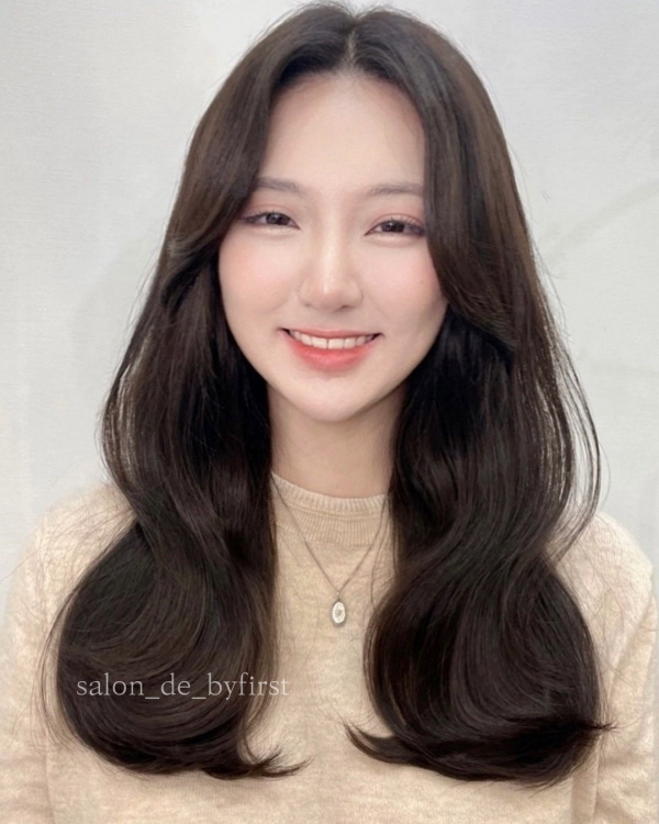 성신여대미용실 얼굴이 커 보이는 긴생머리가 고민이라면? 레이어드컷과 뿌리볼륨펌3