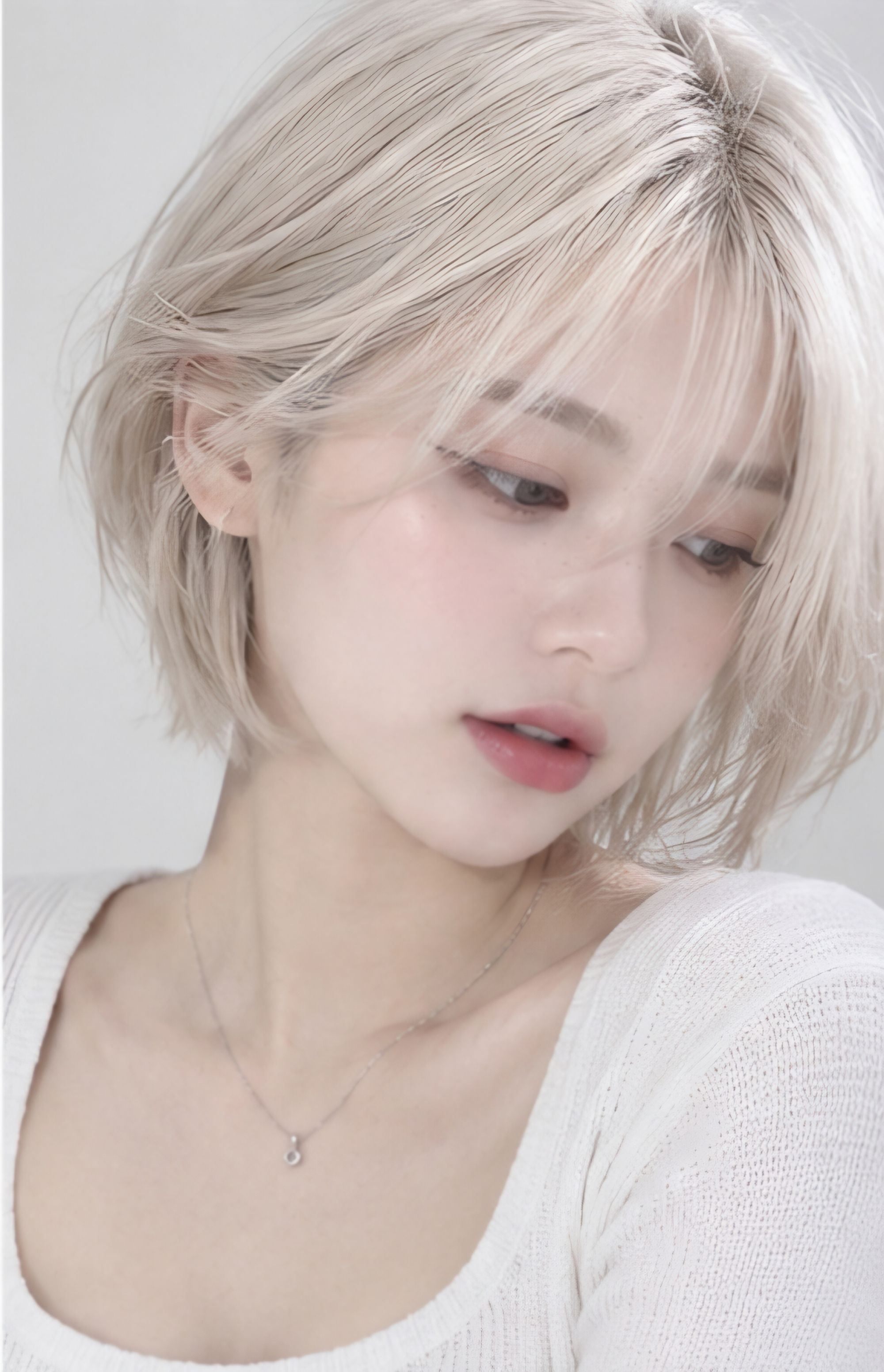 성신여대미용실] 분위기를 확 바꿔주는 숏컷 백금발