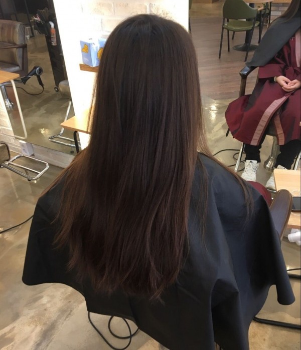 성신여대 미용실 애쉬핑크컬러 시술중