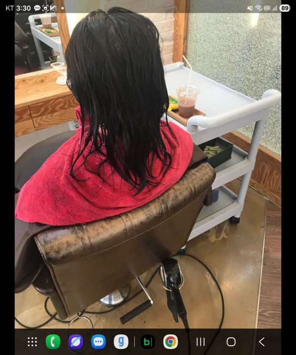 성신여대 미용실 레이어드 볼륨매직 c컬 시술중