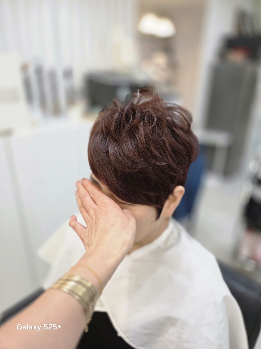 볼륨을 살리고싶어하신 비대칭 볼륨컷 작전동 미용실 살롱드 루체에서
