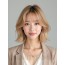 골든 블론드 귀밑 스택 단발+사이드뱅