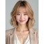 골든 블론드 귀밑 블런트 단발