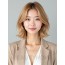 골든 블론드 귀밑 인버티드 단발