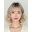 애쉬 블론드 턱선 컬 단발+커튼뱅