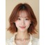 베이지 브라운 어깨 웨이브 단발+시스루뱅