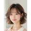 베이지 브라운 귀밑 컬 단발+뱅