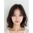 초콜릿 브라운 턱선 텍스처 단발
