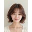 베이지 브라운 턱선 스택 단발+뱅