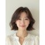 그레ige 브라운 귀밑 블런트 단발